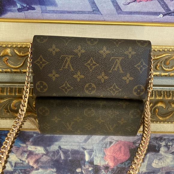 Louis Vuitton Long Wallet Chained Wallet on Chain WOC Purse Wallet Crossbody - Picture 4 of 9